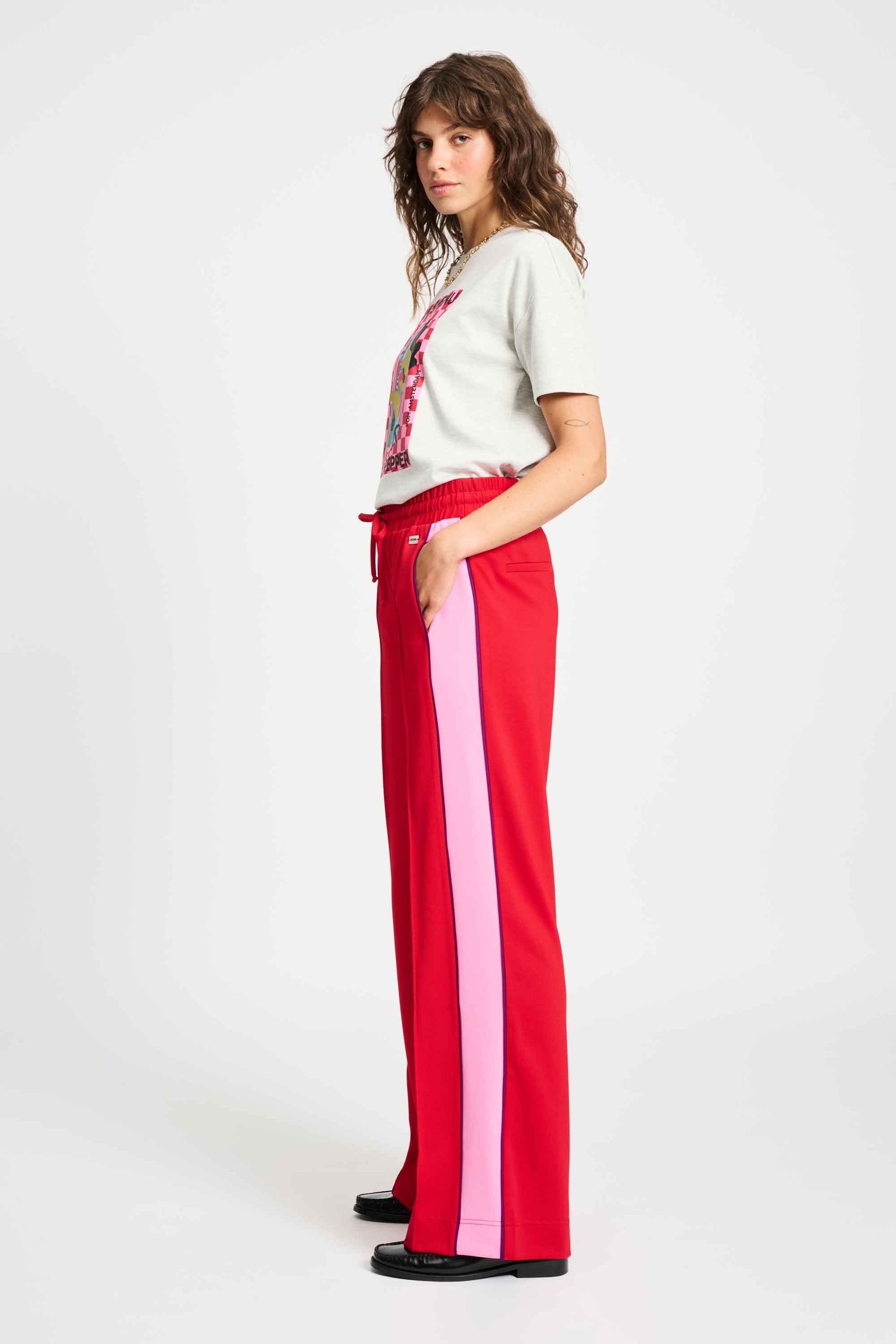 POM Amsterdam Pants PANTALON - Colourblock Chili Red