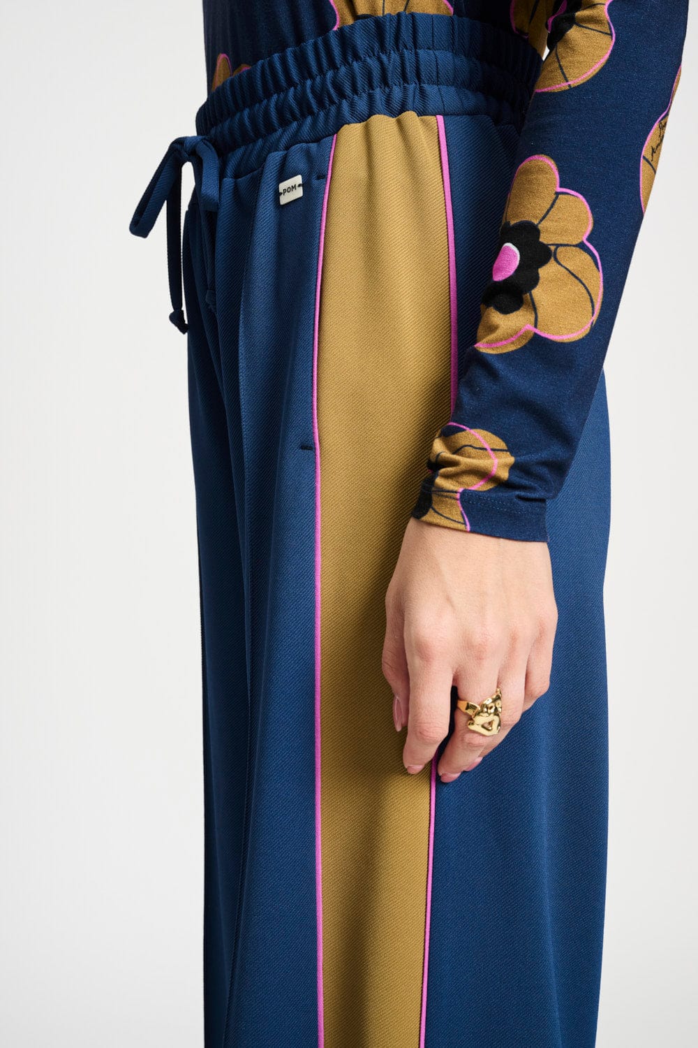 POM Amsterdam Pants PANTALON - Colourblock Nightfall Blue