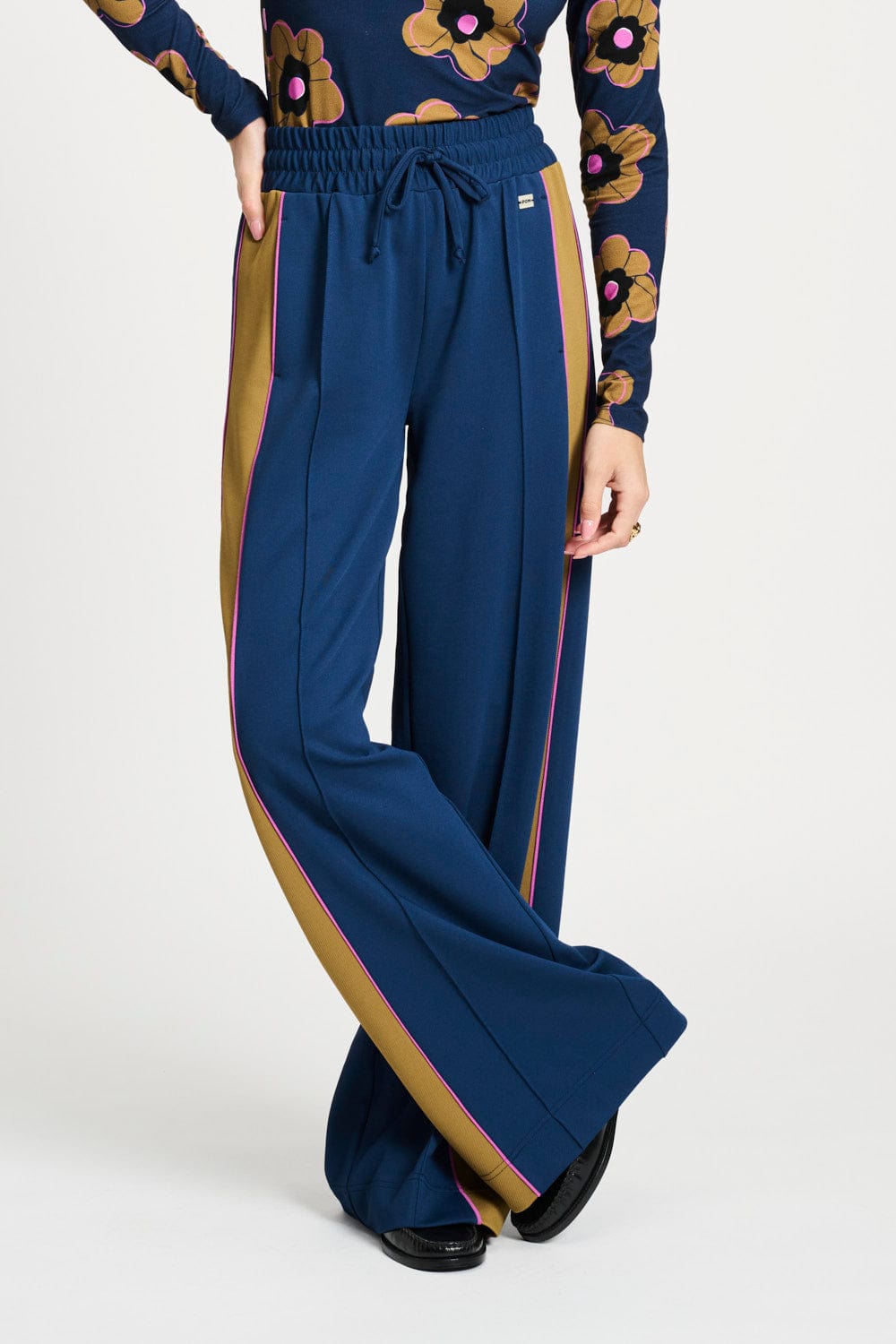 POM Amsterdam Pants PANTALON - Colourblock Nightfall Blue