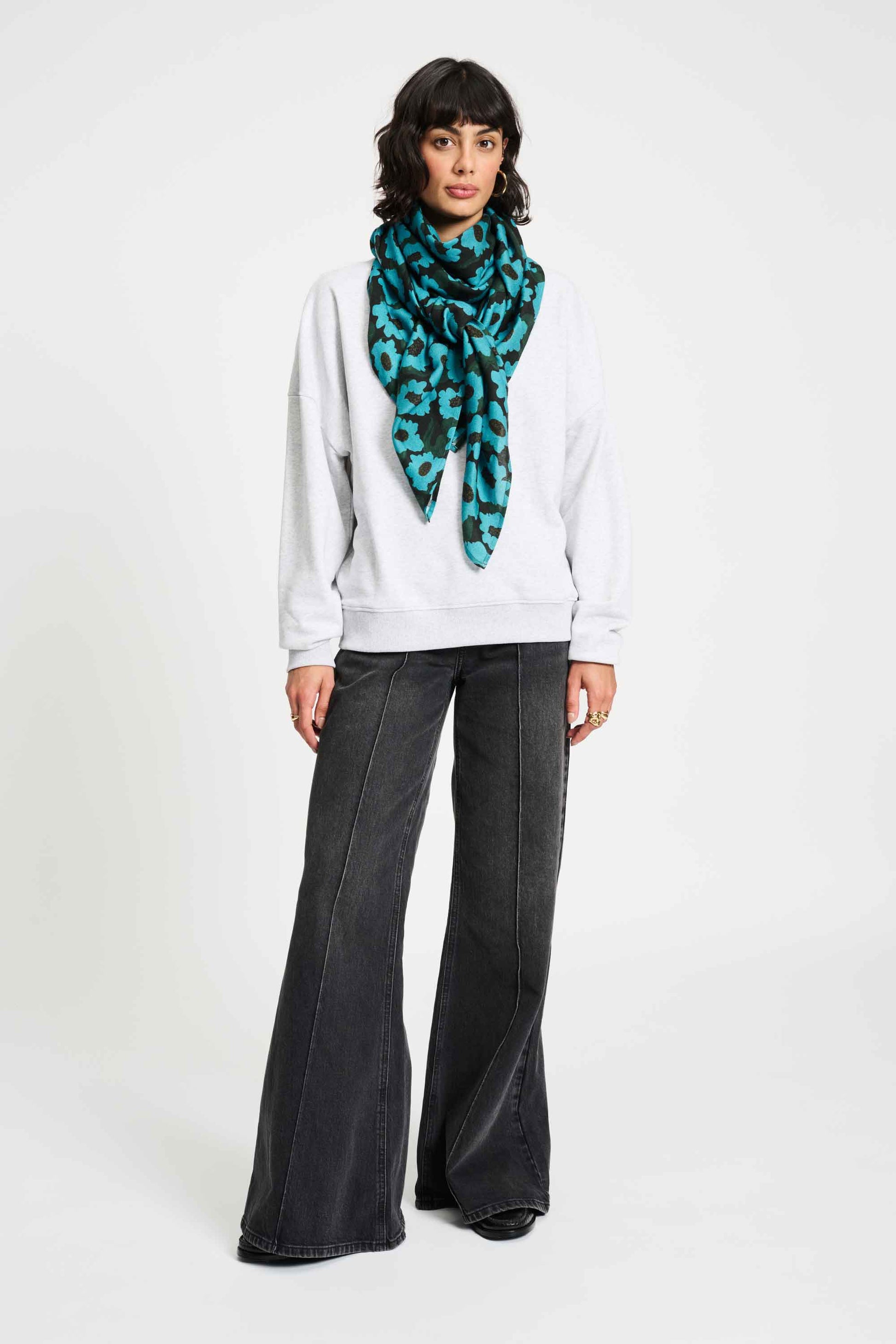 POM Amsterdam Shawls Blue / OS ECHARPE - Wild Flowers Blue