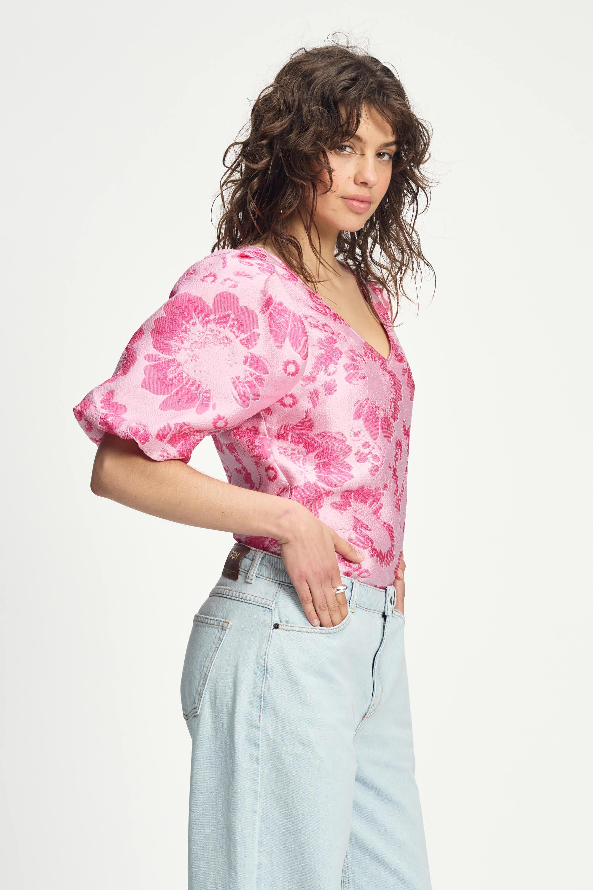 POM Amsterdam Tops TOP - Floral Jacquard Raspberry